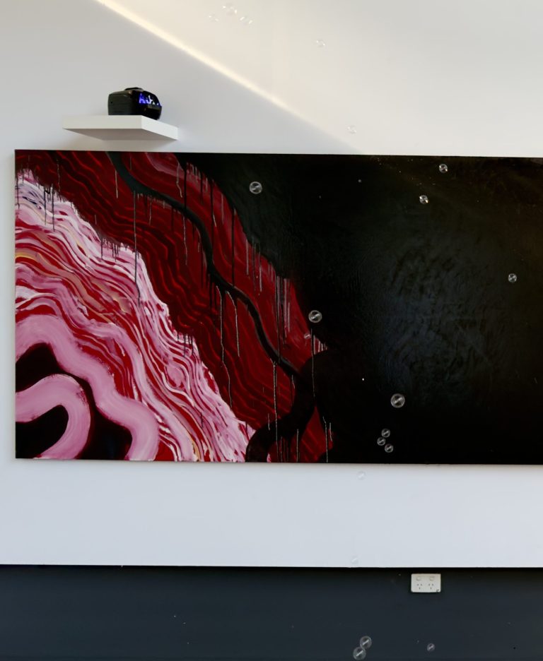 detail; left panel with bubbles, 'impermanator' (bubbler) and small (2mm) mirror